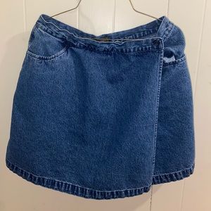 Vintage Van Heusen denim skort